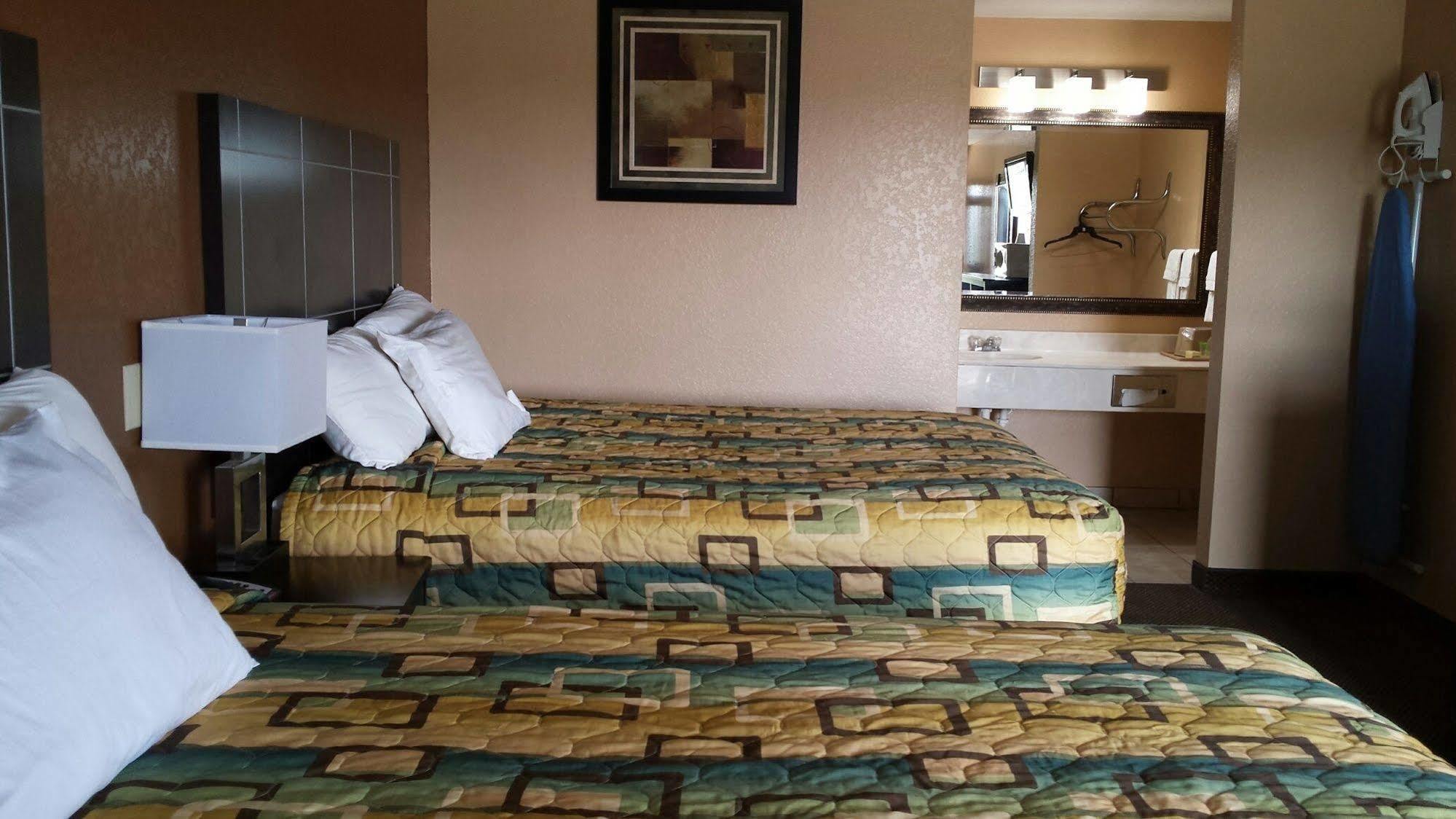 Sona Inn Dilley Extérieur photo